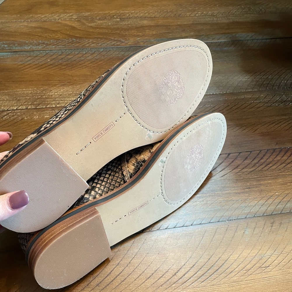 Vince Camuto loafer - Picture 9 of 9